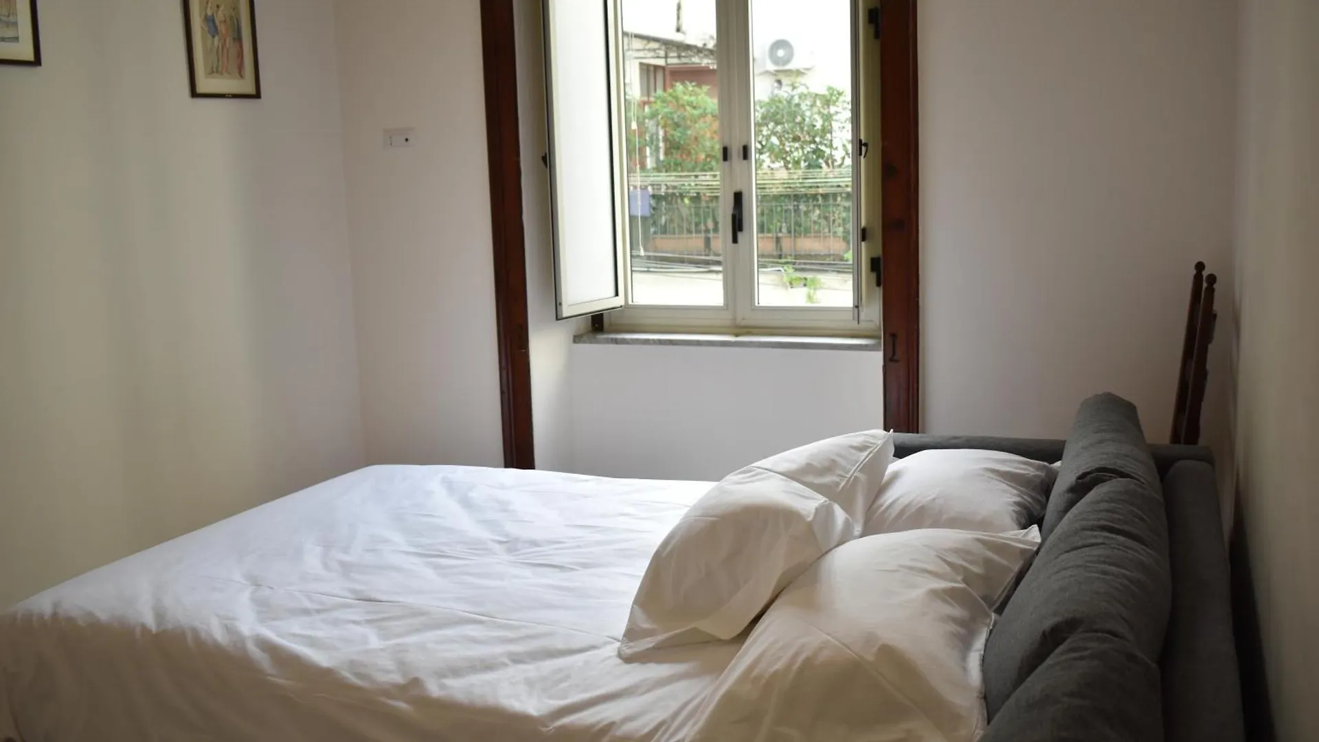 La Napoli Di Zia Lina Apartment  Naples